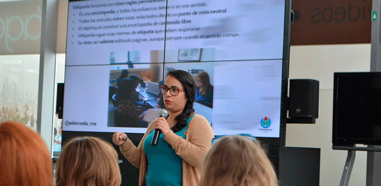 Carmen Alcázar, directora de Wikimedia y fundadora de la Editatona. Foto: EE Cortesía