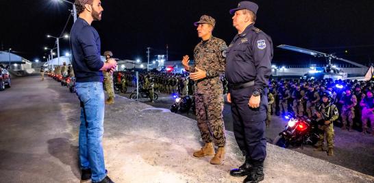 "Esta será su nueva casa, donde vivirán por décadas, mezclados, sin poder hacerle más daño a la población", dijo el presidente Nayib Bukele. Foto: Cortesía Gobierno El Salvador