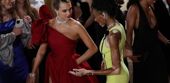 Halle Bailey en la alfombra champán de los Premios Oscar 2023. Foto: Reuters