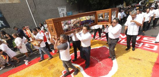 Conmemoración del día de la Santa Cruz en el pueblo originario de Santa Cruz Meyehualco. Foto EE: Eric Lugo