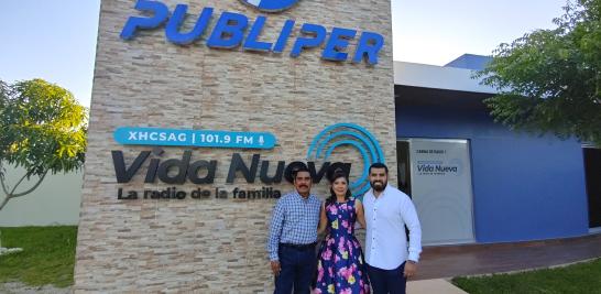 La familia Pérez Chan, creadora del concepto radiofónico “Vida Nueva, la Radio de la Familia” de la ciudad de Mérida. Fotos EE: Nicolás Lucas.