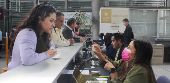 Se prevé que el proceso termine a finales de este mes, cuando se lleve a cabo una segunda entrega de cheques a las y los trabajadores. Foto: Cortesía