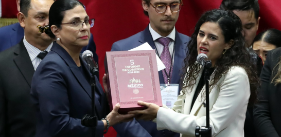 La secretaria de Gobernación, Luisa María Alcalde acudió a la sesión de Congreso General en la Cámara de Diputados para entregar el Quinto Informe de Gobierno del presidente Andrés Manuel López Obrador. Foto EE: Hugo Salazar