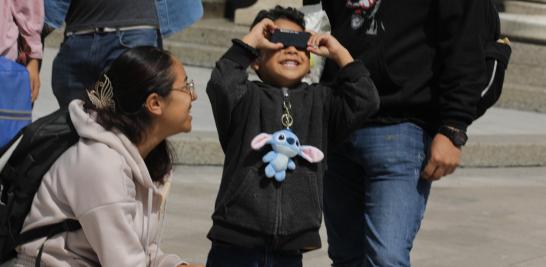 Eclipse solar anular 2023 en la CDMX. Foto EE: Eric Lugo.