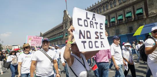 Los trabajadores del Poder Judicial federal buscan frenar la extinción de 13 de 14 fideicomisos judiciales que representan aproximadamente 15,000 millones de pesos, bajo el argumento de que se afectarán sus ingresos y derechos laborales. Foto: Eric Lugo.