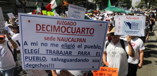 Los trabajadores del Poder Judicial federal buscan frenar la extinción de 13 de 14 fideicomisos judiciales que representan aproximadamente 15,000 millones de pesos, bajo el argumento de que se afectarán sus ingresos y derechos laborales. Foto: Eric Lugo.