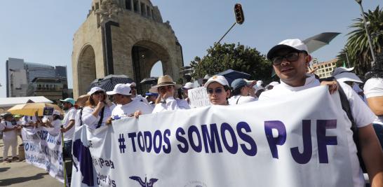 Los trabajadores del Poder Judicial federal buscan frenar la extinción de 13 de 14 fideicomisos judiciales que representan aproximadamente 15,000 millones de pesos, bajo el argumento de que se afectarán sus ingresos y derechos laborales. Foto: Eric Lugo.