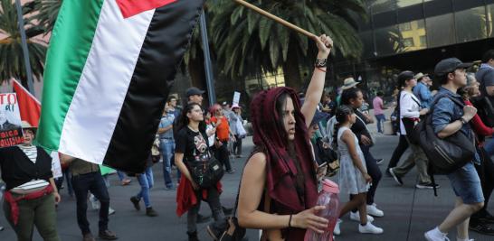 Los manifestantes salieron del Ángel de la Independencia y concluyeron su marcha en el Monumento a la Revolución. Foto EE: Eric Lugo.