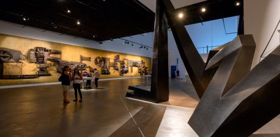 Vista de la exposición Desafío a la estabilidad. Procesos artísticos en México 1952-1967. MUAC, 2014