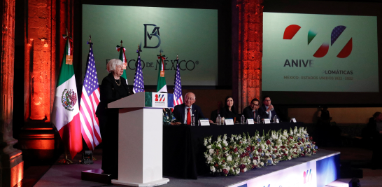 La secretaria del Tesoro de Estados Unidos, Janet Yellen, acudió a la puesta en circulación de la moneda conmemorativa de los 200 años de relaciones diplomáticas entre Estados Unidos y México. Foto: Reuters