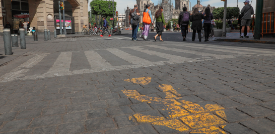 El anuncio del proyecto de peatonalización del Zócalo capitalino es una continuidad lógica, un efecto de este proceso de recuperación del espacio público en la capital del país. Foto EE: Hugo Salzar