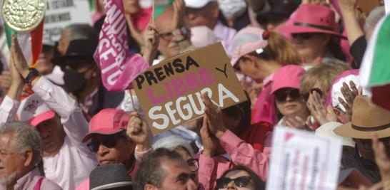 Miles de ciudadanos vestidos de rosa y blanco tomaron las avenidas de la Ciudad de México y de otras 106 ciudades de la república. Foto EE: Eric Lugo.