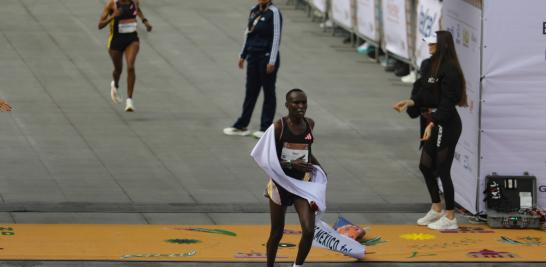 El keniano Edwin Kiptoo ganó el Maratón Internacional de la Ciudad de México. Foto EE: Eric Lugo