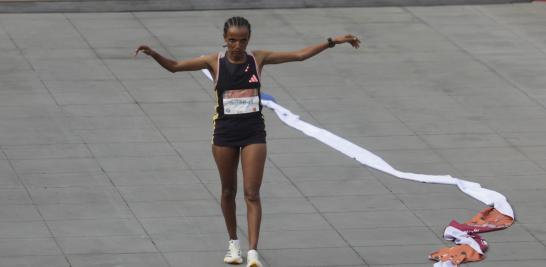 keniana Fancy Chemutai ganó el Maratón CDMX 2024