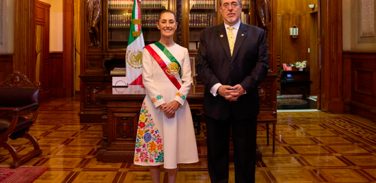 Claudia Sheinbaum compartió fotografías con algunos de los invitados internacionales que acudieron a su toma de posesión como Presidenta de México.