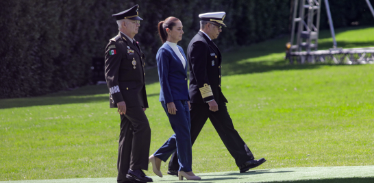 Salutación a Claudia Sheinbaum de parte de las Fuerzas Armadas y de la Guardia Nacional.