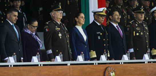 Salutación a Claudia Sheinbaum de parte de las Fuerzas Armadas y de la Guardia Nacional.