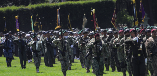 Salutación a Claudia Sheinbaum de parte de las Fuerzas Armadas y de la Guardia Nacional.