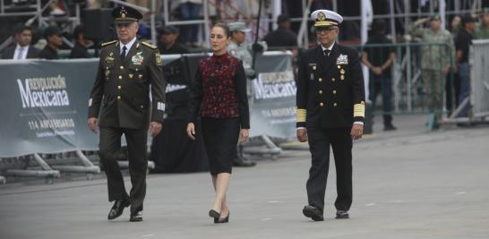 Desfile conmemorativo de la Revolución Mexicana por el 114 aniversario, encabezado por la presidenta de México, Claudia Sheinbaum.