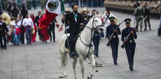 Desfile conmemorativo de la Revolución Mexicana por el 114 aniversario, encabezado por la presidenta de México, Claudia Sheinbaum.