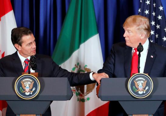 Los mandatarios Enrique Peña Nieto, Donald Trump y Justin Trudeau firmaron el Tratado entre México, Estados Unidos y Canadá (T-MEC) que sustituirá al TLCAN en el marco de la cumbre del G20 en Buenos Aires. Tras la firma de los mandatarios, el acuerdo debe ser ratificado por los congresos de los tres países para su entrada en vigor.