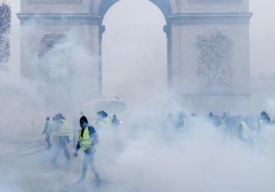 Aunque el Ejecutivo francés ha intentado justificar la medida en la lucha contra el cambio climático, el rechazo de los ciudadanos no ha parado de crecer.