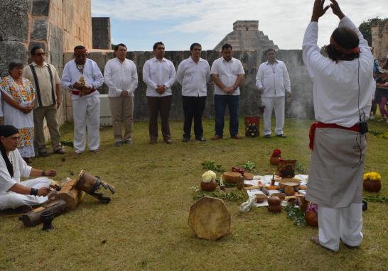 Emilio Ramírez, secretario de desarrollo de pueblos indígenas, dijo al término del acto ritual: ”Es algo histórico en nuestra tierra, en nuestra nación; con usted señor presidente que nos está tomando en cuenta. Al pueblo indígena lo han tenido en el olvido”.