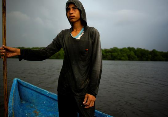 El presidente Andrés Manuel López Obrador informó que en marzo de 2019 arrancaría la licitación para construir la nueva refinería al lado del puerto de Dos Bocas, Tabasco. La construcción de la refinería podría ser un riesgo debido a la biodiversidad que alberga. La tierra es tan rica en vida silvestre que hace una década un grupo de funcionarios en Pemex propusieron que se declarara reserva privada por su importancia ambiental en la zona.