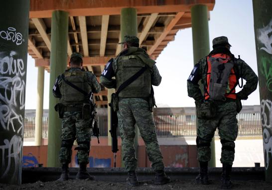 Es una estrategia que se persigue en ambas fronteras para detener los problemas de migración. Más de 6,500 miembros de las fuerzas de seguridad han sido enviadas a la zona sur de la frontera de México con Guatemala, por donde ingresan muchos migrantes centroamericanos.