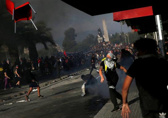 Dos de los muertos son ciudadanos de la central San Pedro de la Paz, en Concepción, un menor de cuatro años y un adulto de 37, quienes perdieron la vida tras ser atropellados por una persona que conducía aparentemente en estado de ebriedad, mientras que el tercero es un ciudadano de la comuna de Maipú, en la región surponiente de Santiago.