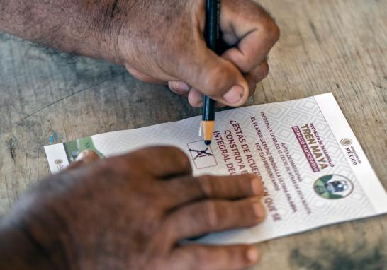 López Obrador adelantó que los resultados de ambas consultas serán publicadas con detalle en Internet y redes sociales.. Foto: AFP