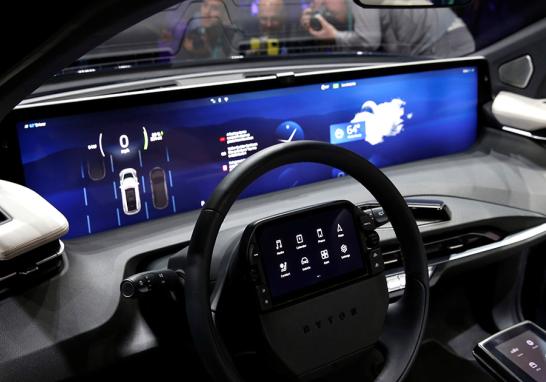 Interior del SUV totalmente eléctrico Byton M-Byte, que se espera que entre en producción en masa este año. FOTO: REUTERS