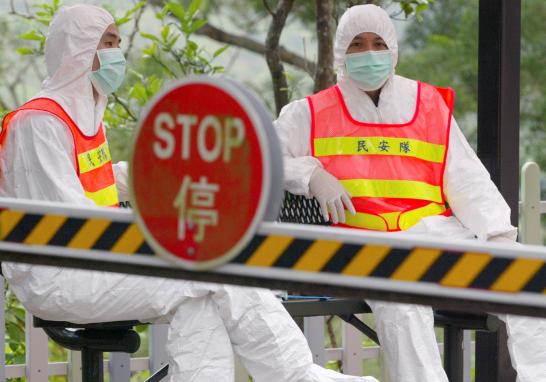 Un paciente masculino de unos 30 años de edad viajó desde Wuhan a Washington, pero aseguró que no asistió a los mercados de animales donde muchos de los pacientes se infectaron. Se encuentra aislado en el Providence Regional Medical Center en Everett de Washington informaron autoridades sanitarias.