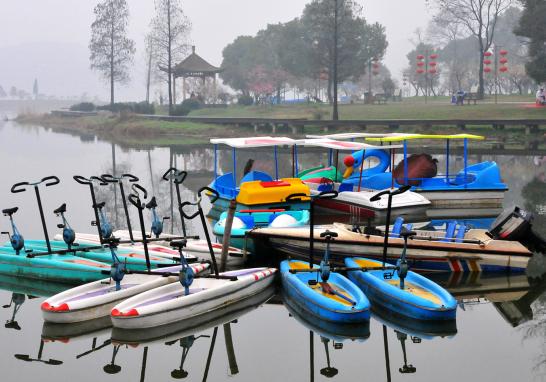 Wuhan, conocida "olla de China" por las altas temperaturas que se registran en el verano, es la séptima ciudad más grande de ese país asiático con 11 millones de habitantes y la número 42 del mundo.