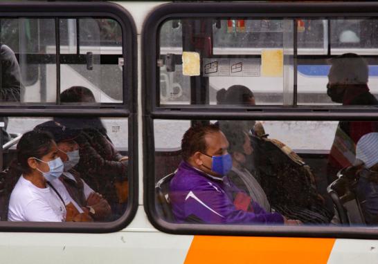 Unidades del Trolebús, Metrobús y RTP apoyan en el traslado de los capitalinos que diariamente usan las líneas 1, 2, 3, 4, 5 y 6 del Metro, las cuales se encuentran inactivas. Foto EE: Eric Lugo