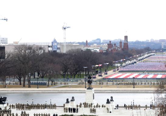 La juramentación de Joe Biden como 46º presidente de Estados Unidos se llevó a cabo sin una gran multitud. Foto: Reuters