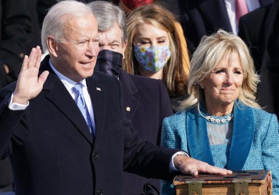 El gobierno de Joe Biden tendrá una serie de retos urgentes que atender como la pandemia del coronavirus y una economía en busca de estímulos para salir adelante. Foto: Reuters