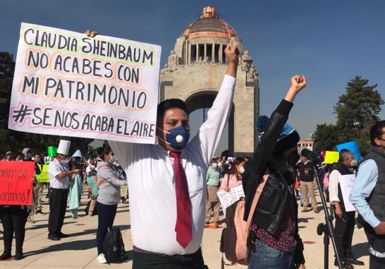 Bajo la consigna "abrimos o morimos", integrantes del sector restaurantero demandan ampliar el horario de servicio para sobrellevar la crisis, considerando que el 45% de las ventas totales se da en el horario nocturno. Foto EE: Cortesía Canirac