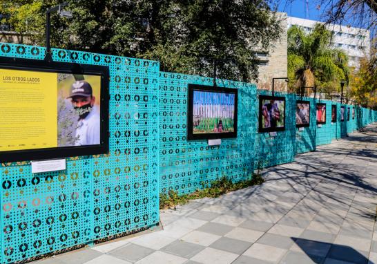 En la galería abierta del Distrito Tec, en Monterrey, Fundación Femsa, inauguró la muestra Los Otros Lados, producto del trabajo de inserción realizado durante varios meses por siete artistas de la imagen.. Foto EE: Cortesía 