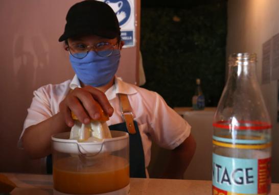 La cafetería "El sueño de Frida" da empleo a 10 personas con síndrome de Down. Foto: Rosario Servin