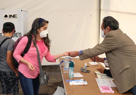 El INE espera que 93 millones de mexicanos inscritos en el Padrón Electoral participen en esta consulta popular. Foto EE: Eric Lugo