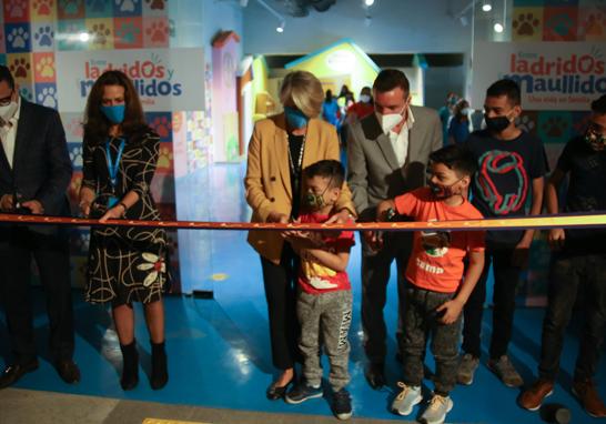 Papalote Museo del Niño inauguró la exposición temporal Entre Ladridos y Maullidos que busca sensibilizar a chicos y grandes sobre la adopción responsable de mascotas. Foto EE: Eric Lugo