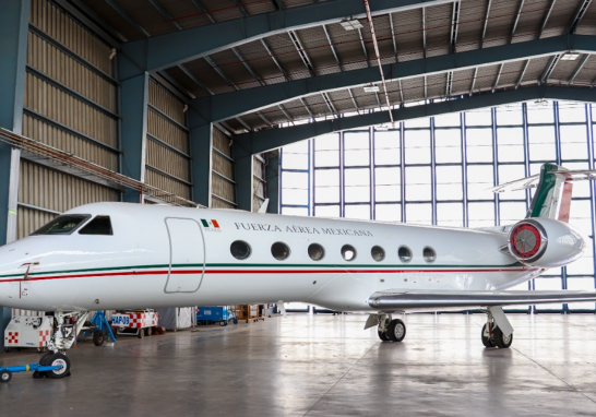 Aeronave marca Gulfstream modelo G550, año de fabricación 2015, cuyo precio base es de 541 millones 840,000 pesos.