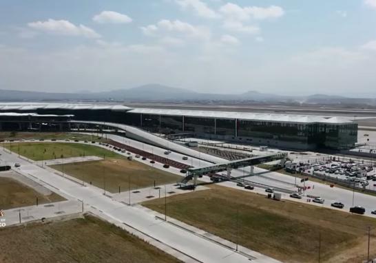 La nueva terminal aérea se construyó en la base militar de Santa Lucía, Estado de México. Foto EE: Alejandro de la Rosa