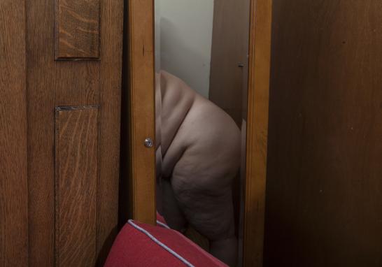 Patricia Aridjis. De la serie "Mujeres de peso", 2012-2019. Impresión sobre tela. Col. de la artista.