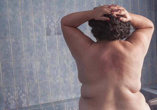 Patricia Aridjis. De la serie "Mujeres de peso", 2012-2019. Impresión sobre tela. Col. de la artista.