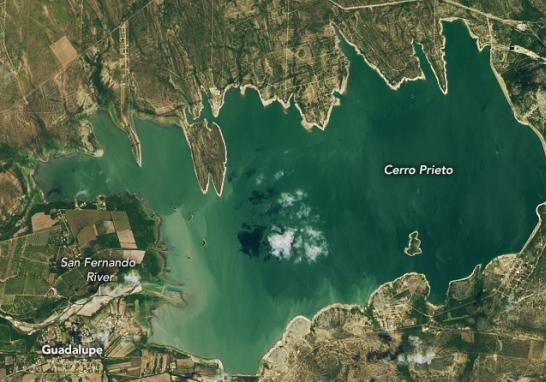 La presa Cerro Prieto, en el año 2015. Foto: NASA.