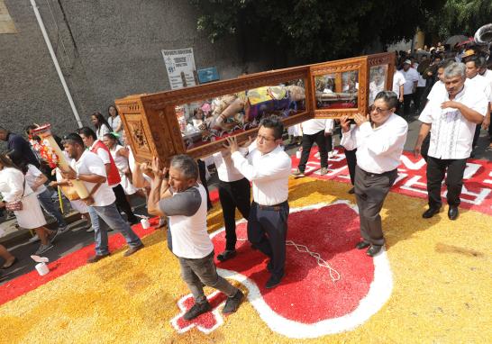 Conmemoración del día de la Santa Cruz en el pueblo originario de Santa Cruz Meyehualco. Foto EE: Eric Lugo