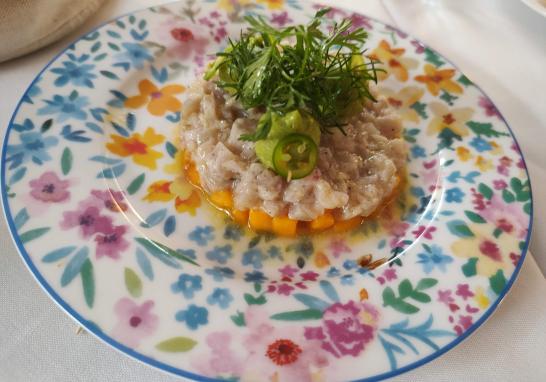 Tartar de marlin con aguacate y mango