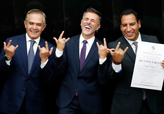 El senador Miguel Ángel Mancera, el actor Sergio Mayer y el senador Eduardo Ramírez. Foto EE: Cortesía Senado de la República